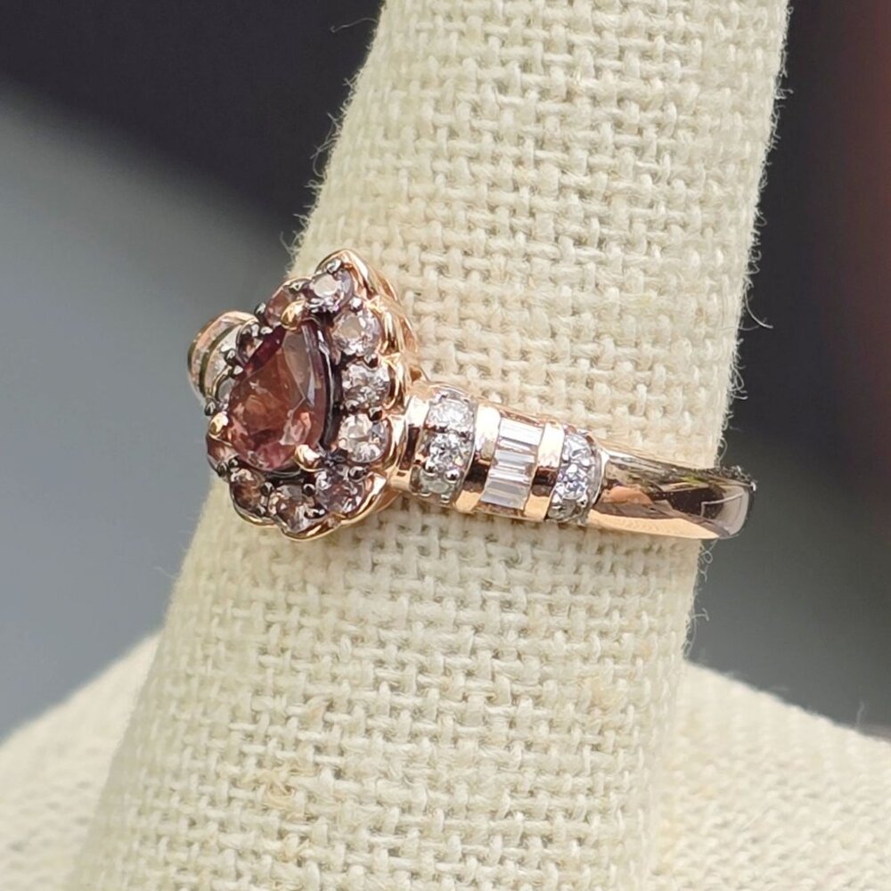 Madagascar ✦ Color Change Garnet & Moissanite Ring ✦ Pear Majesty Rose Vermeil 8 - Picture 7 of 15